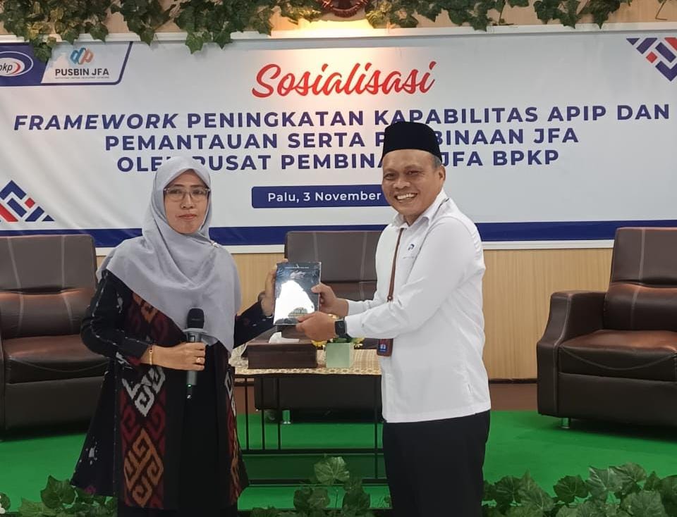 Inspektur Daerah Kabupaten Buol Bersama Jajarannya Menghadiri Langsung Kegiatan Sosialisasi Framework Peningkatan Kapabilitas APIP serta Pemantauan dan Pembinaan Jabatan Fungsional Auditor (JFA)